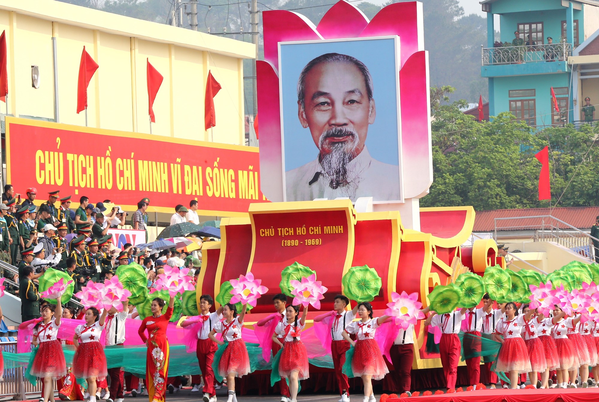 Tổng duyệt diễu binh, diễu hành kỷ niệm 70 năm Chiến thắng Điện Biên Phủ - ảnh 6