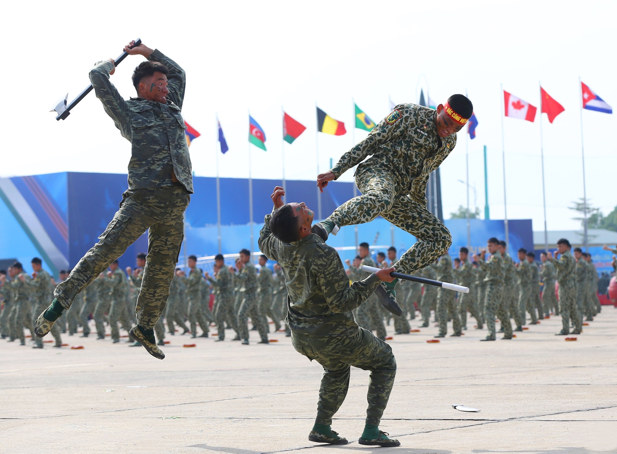 80 năm lịch sử hào hùng đến Kỷ nguyên mới, kỷ nguyên vươn mình của dân tộc Việt Nam - ảnh 19