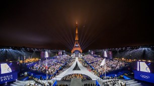 Lễ khai mạc Olympics Paris 2024 diễn ra độc đáo trên sông Seine