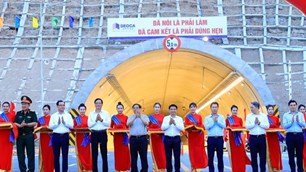 Thủ tướng phát lệnh đưa vào khai thác cao tốc Cam Lâm - Vĩnh Hảo và Diễn Châu - Bãi Vọt