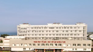 Đảo Lý Sơn đưa vào sử dụng Trung tâm Y tế Quân- Dân y kết hợp hiện đại 