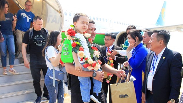 Đón chuyến bay đầu tiên từ Uzbekistan đến Khánh Hòa năm 2024