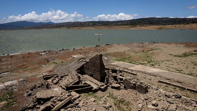 Thị trấn 300 trăm năm tuổi lộ diện khi con đập Philippines cạn nước do hạn hán